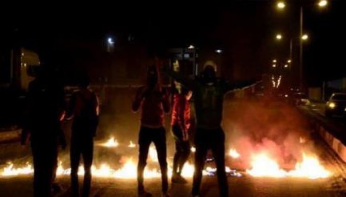 مجهولون يقطعون خط قطار "القاهرة - أسوان" بالإطارات المشتعلة