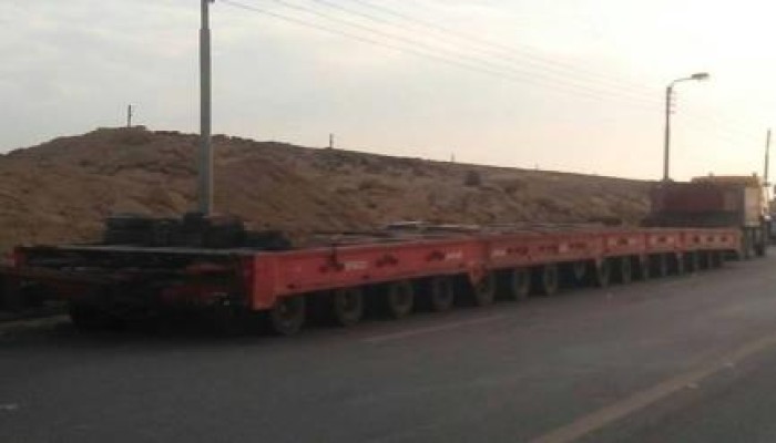 بالصور انقلاب شاحنة تابعة لشركة اوراسكوم  المملوكة لنجيب ساويرس