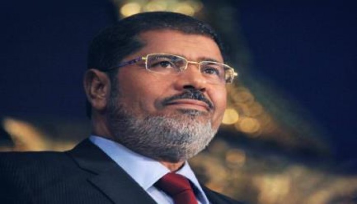 دفاع الرئيس مرسي  لهيئة المحكمة: "لا نريد أن نمثل أمامكم"