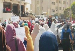 مسيرة لطلاب جامعة بنى سويف تنديدا باستشهاد الطالب " محمود سيد "