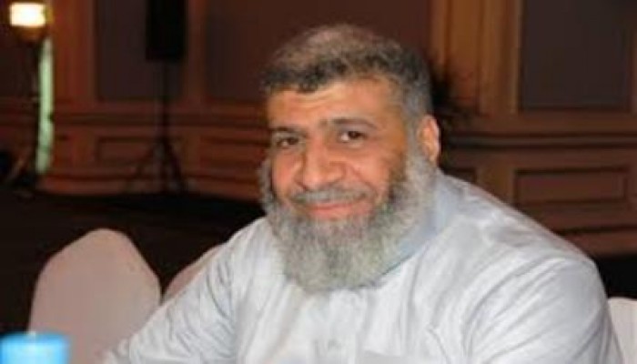 سلطات الانقلاب تمنع أسرة "عاصم عبد الماجد" من السفر