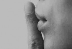 إعلام القاهرة تمنع الأفلام السياسية والدينية.. أوامر من فوق