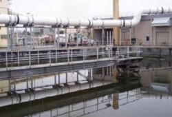 كارثة تهدد سكان "6 أكتوبر".. محطة المياه تقع في مصب للصرف الصحي