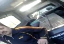 بالفيديو.. الشرطة تهرب أنابيب بسيارة بوكس