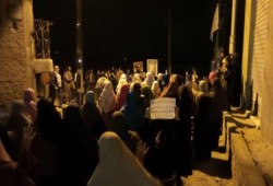 وقفة ليلية بكوم حلين أمام منزل الشهيد وليد العربي