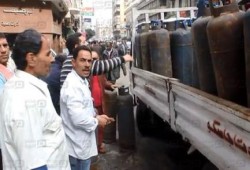 انقلاب الفشل والفساد ..  بيع أسطوانات البوتاجاز بضعف سعرها قبل دخولها المستودع (فيديو)