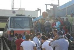 انتحار موظفة بجامعة القاهرة أمام عجلات المترو