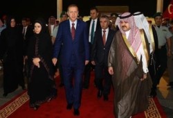 أردوغان يؤدي مناسك العمرة خلال زيارته للسعودية