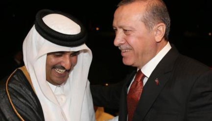 سياسيون : السيسي يخشى تحالفا سعوديا قطريا تركيا