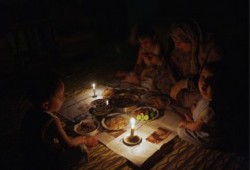 فى عهد الانقلاب: عزبة اسكندر بالفيوم تعيش فى الظلام منذ اربعة ايام