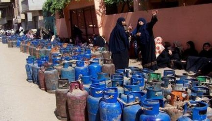 الأزمات تضرب قبلي وبحري .. والمواطن البسيط  يدفع ثمن فشل الانقلاب