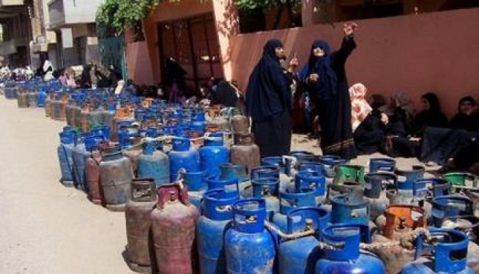 الأزمات تضرب قبلي وبحري .. والمواطن البسيط  يدفع ثمن فشل الانقلاب