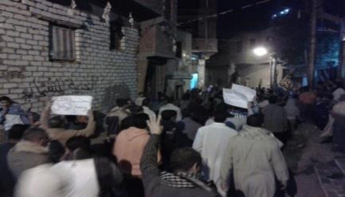 مسيرة ليلية بقرية أشمنت تهتف .. مصر مش للبيع