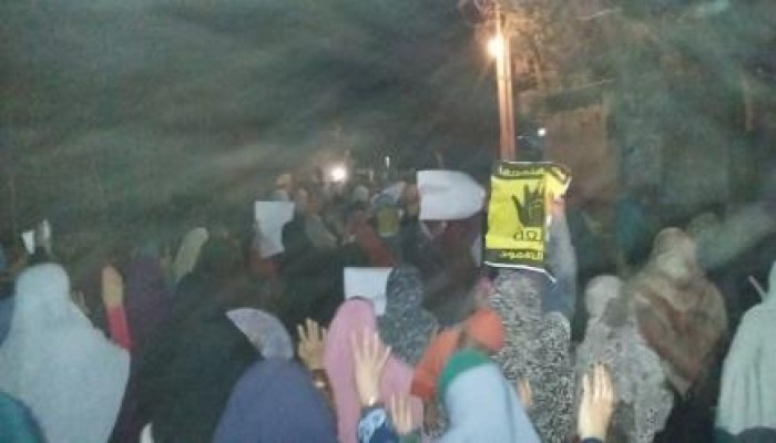 مسيرة ليلية بملاحية على جمعة تهتف "مصر مش للبيع "
