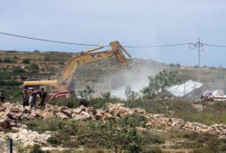 مظاهرة لفلاحي "السادات" بعد تجريف أراضيهم وعمال لتأخر مستحقاتهم