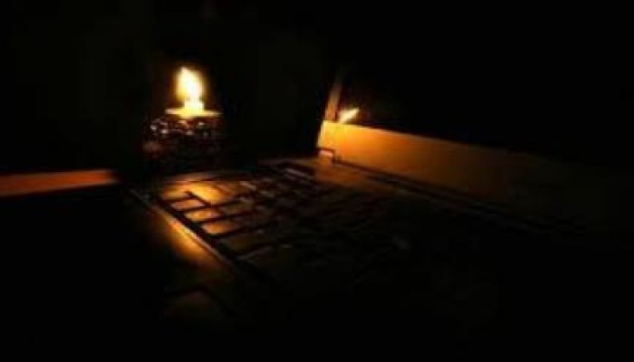 استياء بين مواطني أسيوط لانقطاع الكهرباء 9 ساعات متواصلة