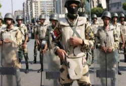 كاتب سوري: السيسي يريد تكوين قوة عربية موحدة لمحاربة ثورات الربيع العربي