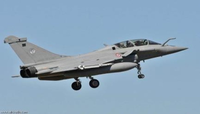 موقع عسكري أمريكي: الانقلاب انقذ طائرة الرافال الفرنسية من البوار