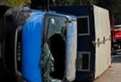 انقلاب سيارة بالمجندين على الطريق الدولى "الطور – ابو رديس"