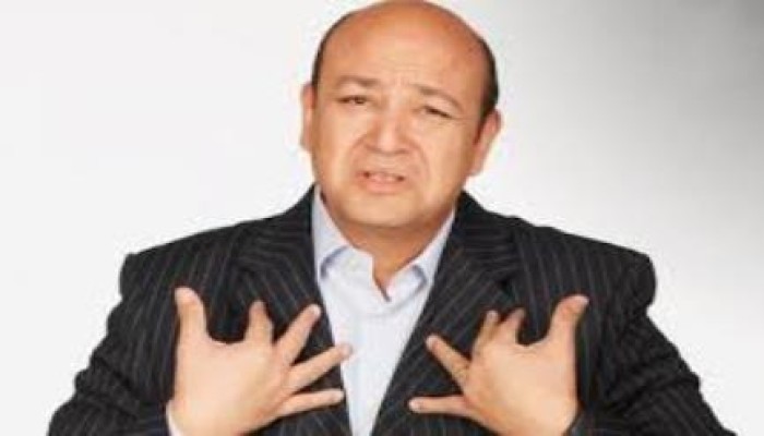 بالفيديو : عمرو اديب للسيسى : يا عم إدى ارض مصر للمستثمرين الاجانب يمتلكوها