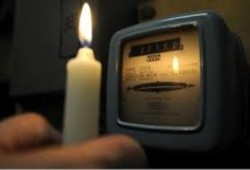 "كهرباء الانقلاب" تبشر المواطنين باستمرار "الظلام" لعامين إضافيين