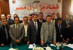 قانونيون عن إحالة قضاة للمعاش: إجراء لتفريغ مصر من الشرفاء