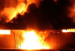 شؤم الانقلاب: اندلاع حريق هائل فى مخازن مصنع منسوجات بـ"العاشر"