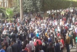 "سجن وجامعة " حملات طلابية للمطالبة بالإفراج عن المعتقلين