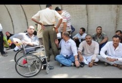 معاقو كفر الشيخ يطالبون بنسبة الـ5% والأمن يمنعهم من لقاء محافظ الانقلاب