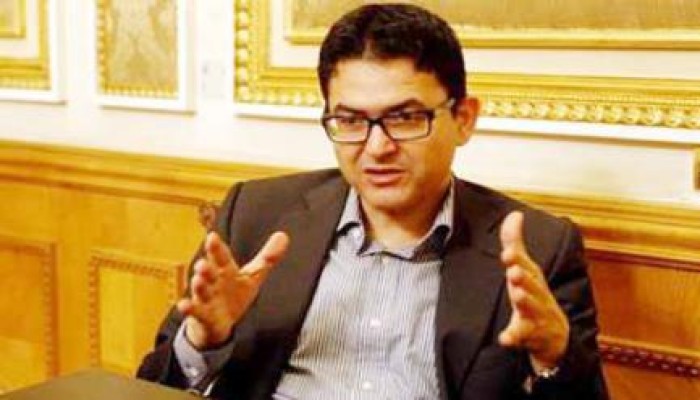 د. محسوب يندد بمجاهرة رجل أعمال انقلابي بعلمه بمذبحة رابعة