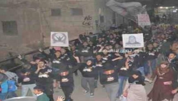 "ناهيا" تثور ليلًا.. وأطفالها يهتفون: مصر مش تكية.. يا كلاب الداخلية