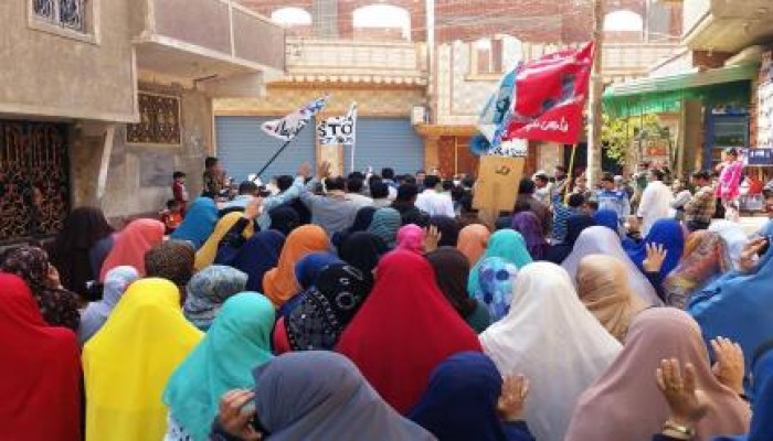 بني سويف : القرية السياحية "ميدوم " تنتفض ضد حصار الميمون .‎