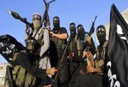 الإندبندنت: فلول القذافي يقاتلون تحت راية داعش