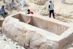 اكتشاف مقبرتين أثريتين من الأسرة الـ18 بالأقصر