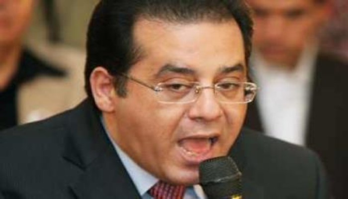 أيمن نور يهاجم فجر السعيد لتدخلها في شؤون مصر