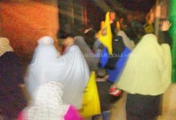 مسيرة ليلية بقرية "وردان الجيزة" تندد بإنقطاع الكهرباء