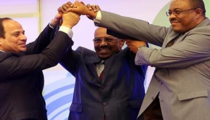 "فيس بوك": السيسي باع النيل باللحمة