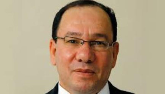 "قنديل" ساخرًا من زيارة قائد الانقلاب للحبشة: هل اعتذر السيسي لـ"أبرهة"؟