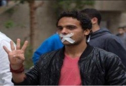 محكوم عليه بالإعدام.. قبضوا عليه من مكتب سفريات وفي الأوراق "مخزن أسلحة"