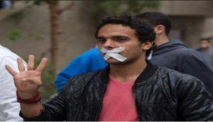 محكوم عليه بالإعدام.. قبضوا عليه من مكتب سفريات وفي الأوراق "مخزن أسلحة"