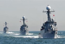 سكاي نيوز: مصر تحرك قطعا بحرية عسكرية تجاه اليمن