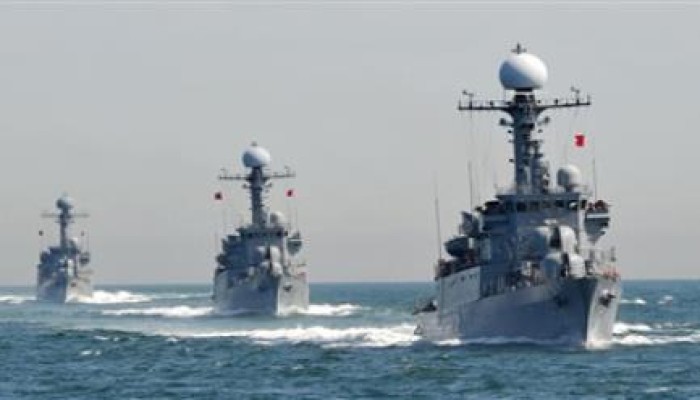 سكاي نيوز: مصر تحرك قطعا بحرية عسكرية تجاه اليمن