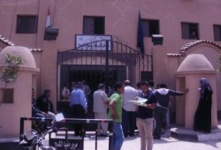 مسجلون يطلقون النار علي ضابط بمنيا القمح