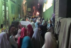 وقفة بقرية العزيزية بجمعة مصر في خطر