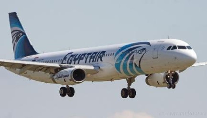 الانقلاب يقرر فرض تأشيرة مسبقة لليمنين الوافدين إلى مصر