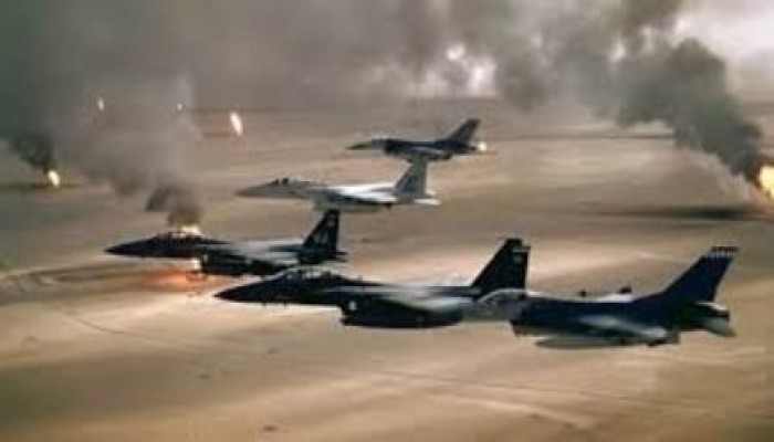 بعد مغادرة سفير الانقلاب.. 18 ألف مصري باليمن في مرمي النيران