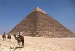 لتغطية العجز.. الانقلاب: رفع رسوم زيارة المصريين للمناطق الأثرية إلى 400%