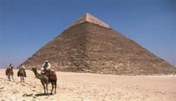 لتغطية العجز.. الانقلاب: رفع رسوم زيارة المصريين للمناطق الأثرية إلى 400%