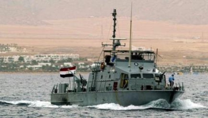 إيران تنفي أكاذيب إعلام السيسي بطرد الأسطول المصري لسفنها من باب المندب