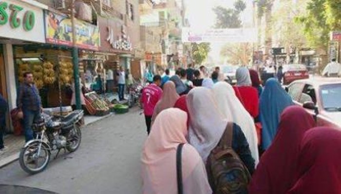 مسيرة طلابية بمدينة بني سويف تندد باعتقال الطلاب